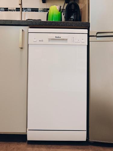 廚房, Neuwertiges Apartment mit Kostenlose Privatparkplatz auch für Transporter geeignet R1 (Neuwertiges Apartment mit Kostenlose Privatparkplatz auch fur Transporter geeignet R1) in 內卡河畔弗萊貝爾格