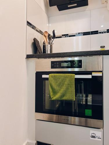 Neuwertiges Apartment mit Kostenlose Privatparkplatz auch für Transporter geeignet R1 (Neuwertiges Apartment mit Kostenlose Privatparkplatz auch fur Transporter geeignet R1) in 內卡河畔弗萊貝爾格