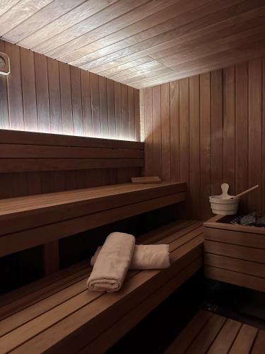 Sauna, 5 Sunca in Jesenovec