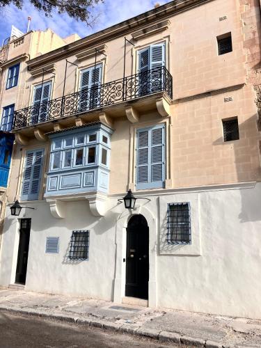 Prestigious Pied a Terre Wignacourt with views, Valletta