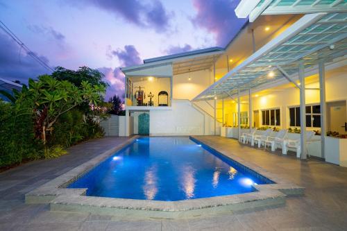 スイミングプール, Puean Chang Resort Phuket in パー クローク