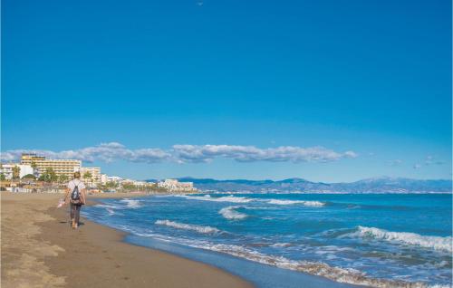 Seven-Bedroom Holiday Home in Benalmadena - image 10