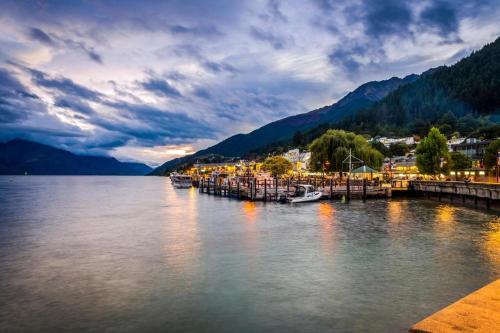 Oaks Queenstown Club Suites – Queenstown, CA