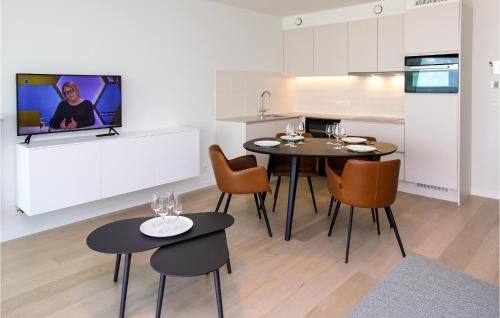 Apartment image 10