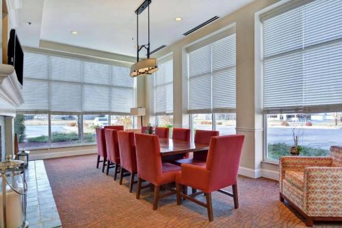 Hilton Garden Inn Oshkosh – Oshkosh, WI
