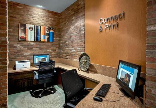 Inn & Suites Baltimore Downtown/Inner Harbor – Baltimore, MD