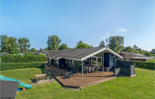 Four-Bedroom Holiday Home In Hadsund – khách sạn tại Oster Hurup