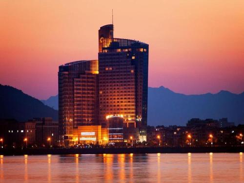 Fuyang International Trade Centre Hotel