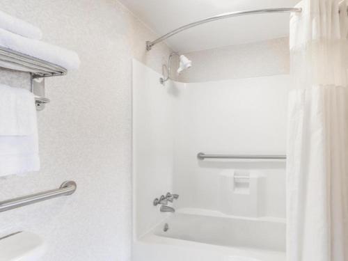 Ramada LTD - image 8