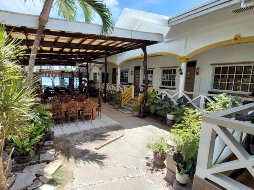 room detail thumbnail 2