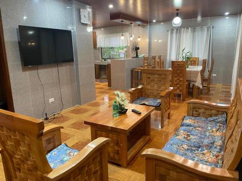 Ardendia transient house, Sablan