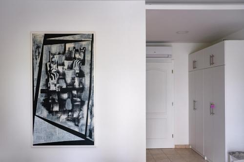 One-Bedroom Apartment image 9