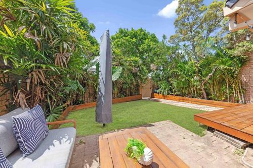 Coastal Comfort in Burleigh Heads Parking and WIFI in Burleigh Waters