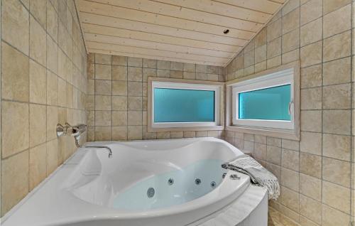 Baño, Holiday Home Torpet Hovborg in Hovborg