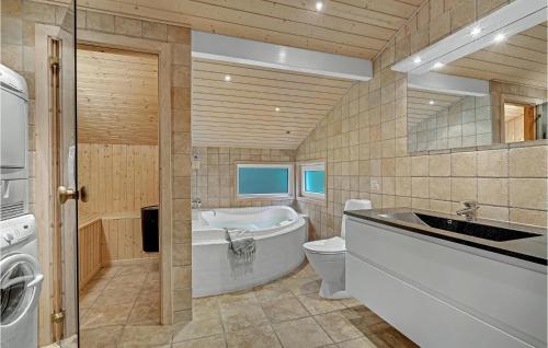 Baño, Holiday Home Torpet Hovborg in Hovborg