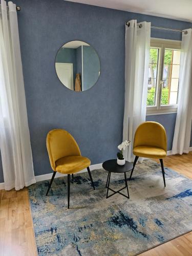 Chambre chez particulier avec petit déjeuner, piscine, pool house (Chambre chez particulier avec petit dejeuner, piscine, pool house) in Saint-Pierre-de-Manneville