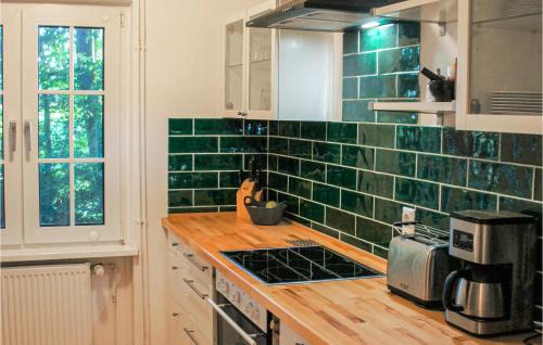 Konyha, Cozy Home In Wingst With Sauna in Wingst