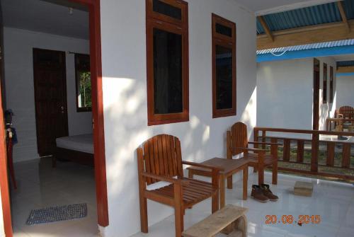 Comoditats, Tangkoko Macaca in Rinondoran