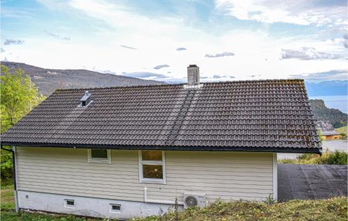 Зовнішній вигляд готелю, 4 Bedroom Lovely Home In Strandebarm in Страндебарм