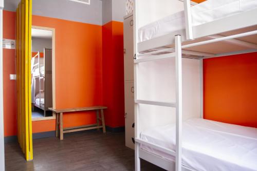 Room Valencia, Valencia (photo 11)