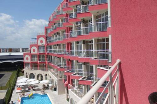 Rose Garden Omax Hotel Apartments 
