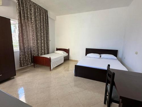 Double Room image 1