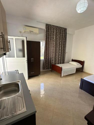 Double Room image 10