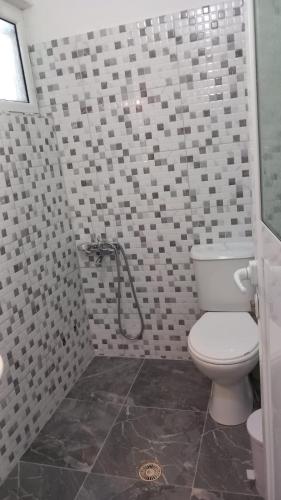 Double Room image 6