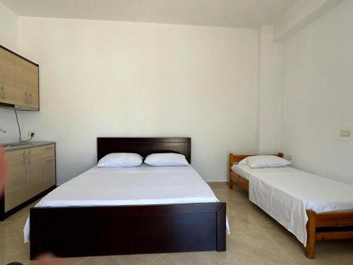 Double Room image 3