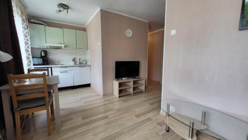 Gonsiori Apartment - image 5