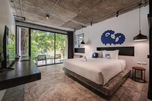 room detail thumbnail 0