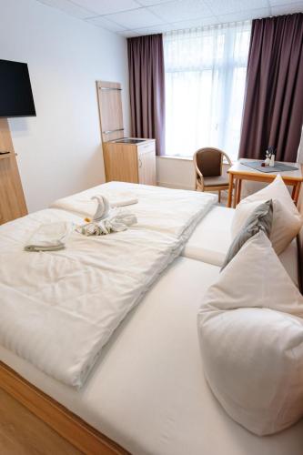 1 queen bed