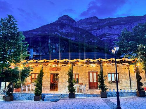 - Cemi Rooms - River View & Traditional Restaurant in Bogë