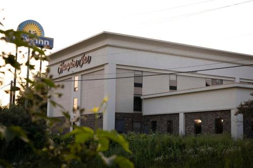 Hampton Inn Kent/Akron Area - image 11