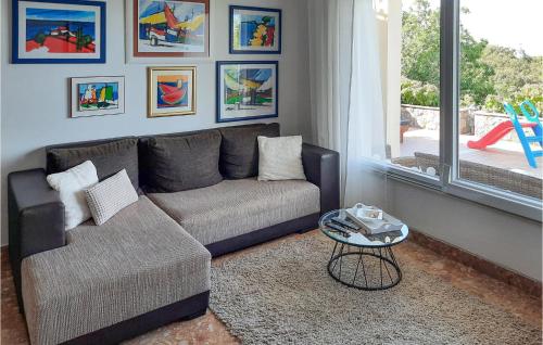 Three-Bedroom Holiday Home In Crkvice in 두브로브니크