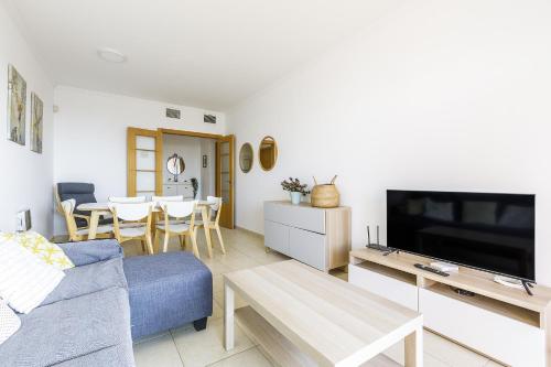 A&N Sea View Family Apartment with Pool & Parking - Tap to explore photos