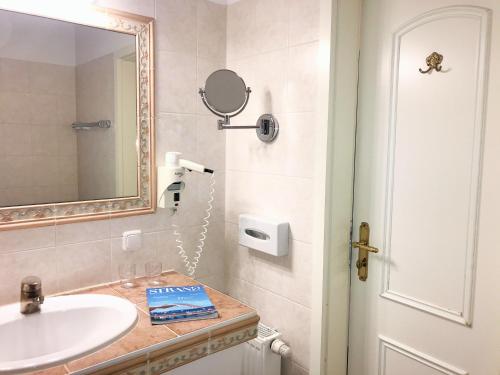 Residenz Waldkrone Fewo 213 - image 4