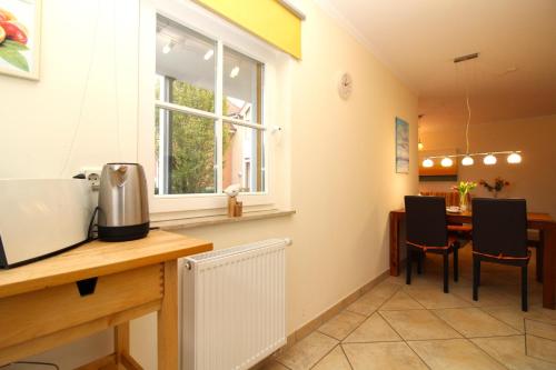 Uns Strandhus Fewo 3 - VILLA FELICE - image 2