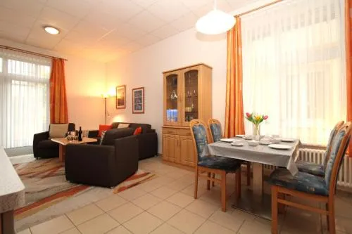Appartementanlage Ostseeblick - FW Wustrow 9 rolli-gerecht in Kühlungsborn, Deutschland