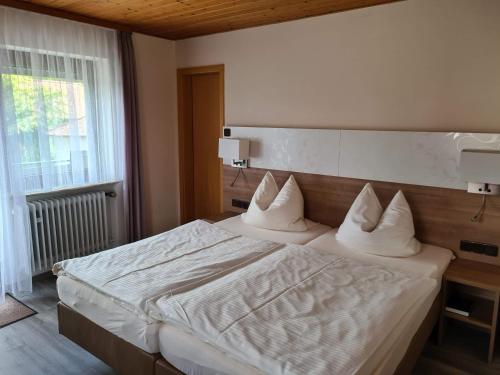 ห้องพัก, Pension Zum Grunen Wald in ฟอยชท์วาเงิน