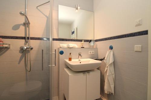 Apartment with Balcony image 7