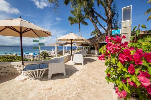 Bungalow #3 at Waterfront Playa Alicia in โซซัว