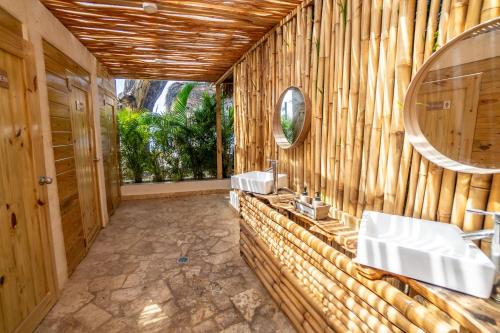 Bungalow #3 at Waterfront Playa Alicia in โซซัว
