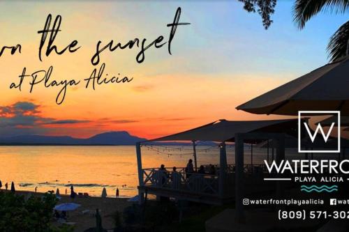 Bungalow #3 at Waterfront Playa Alicia in โซซัว