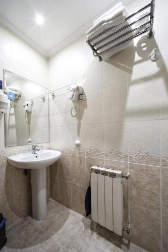 Hostal Las Fuentes - image 14
