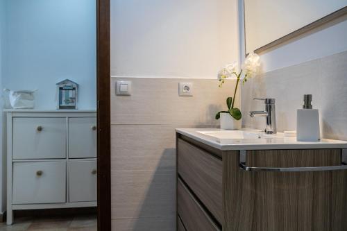 Ático en los Albatros by Sit Isla Canela