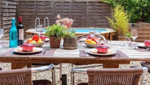 Au Paradis des 2 Petites Abeilles gîte à louer Félines-Minervois