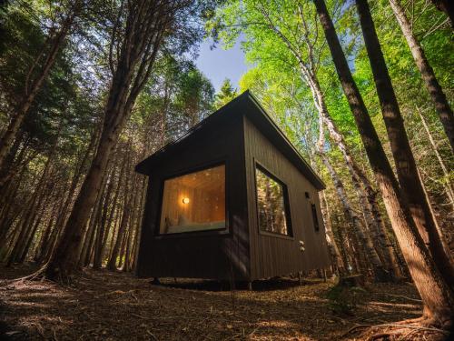 A környék, ÈST Éco-cabines (EST Eco-cabines) in Nouvelle (QC)