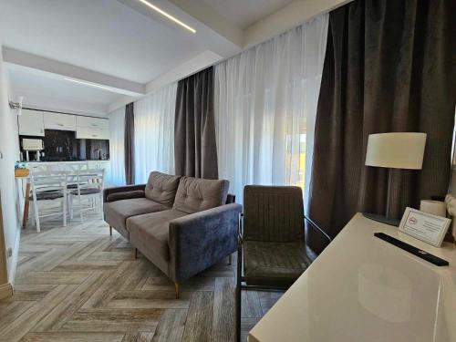 4 twin beds