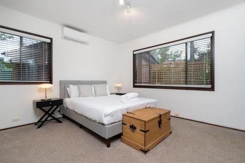 Beautifully Renovated Inner North Residence - Hosted by CanStay